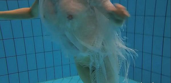  Kristy hot babe ewith big boobs in the swimming pool